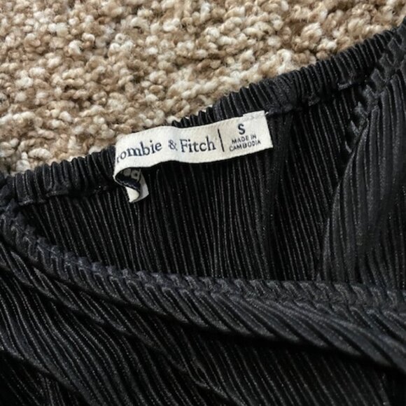 Abercrombie Tank - Picture 3 of 3